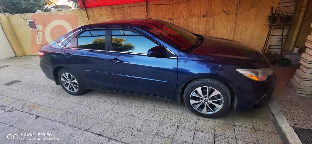 تۆیۆتا کامری